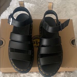 DR. Martens V Blaire Sandals
